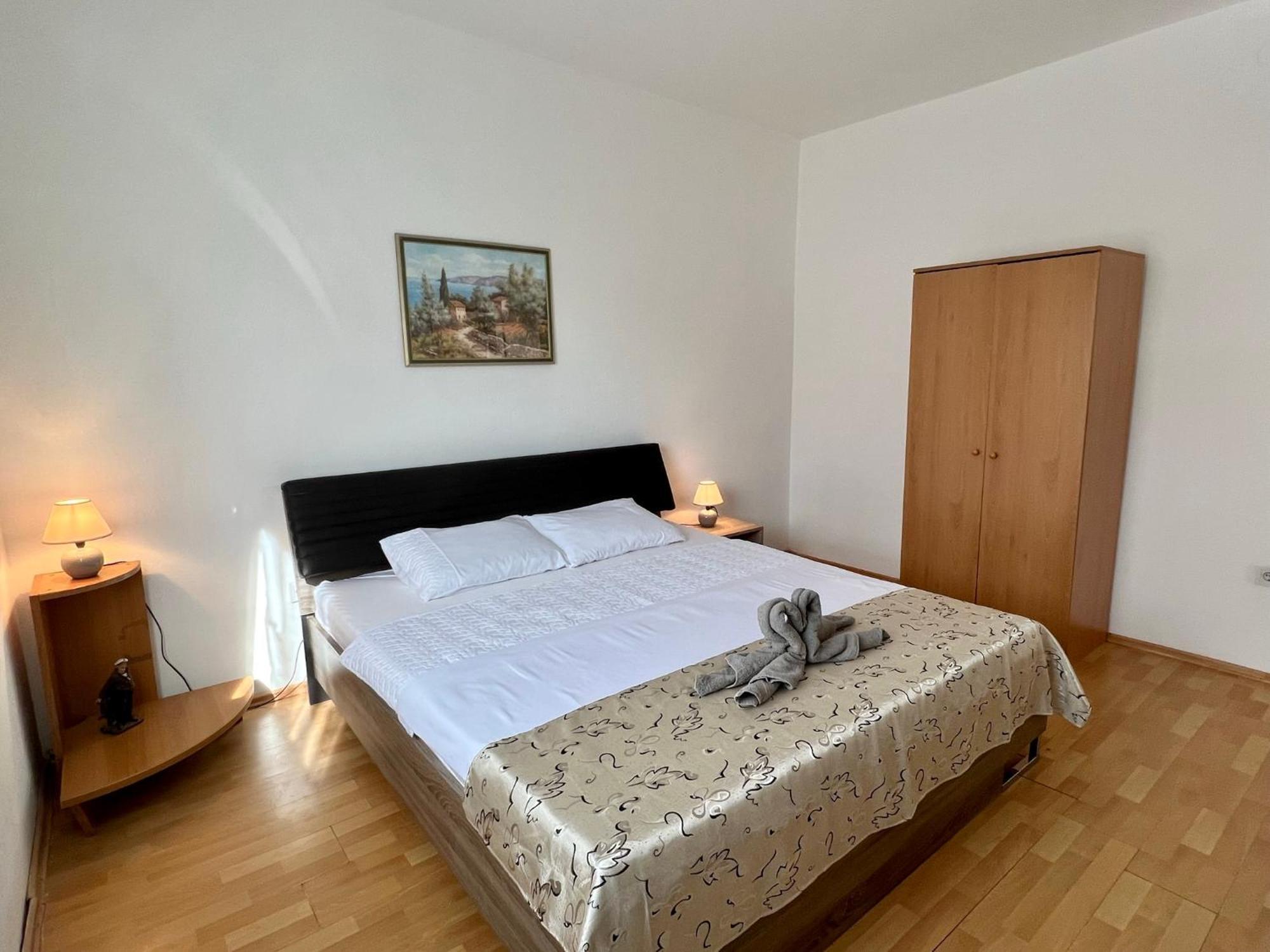 Apartments Monika Бибинє Екстер'єр фото