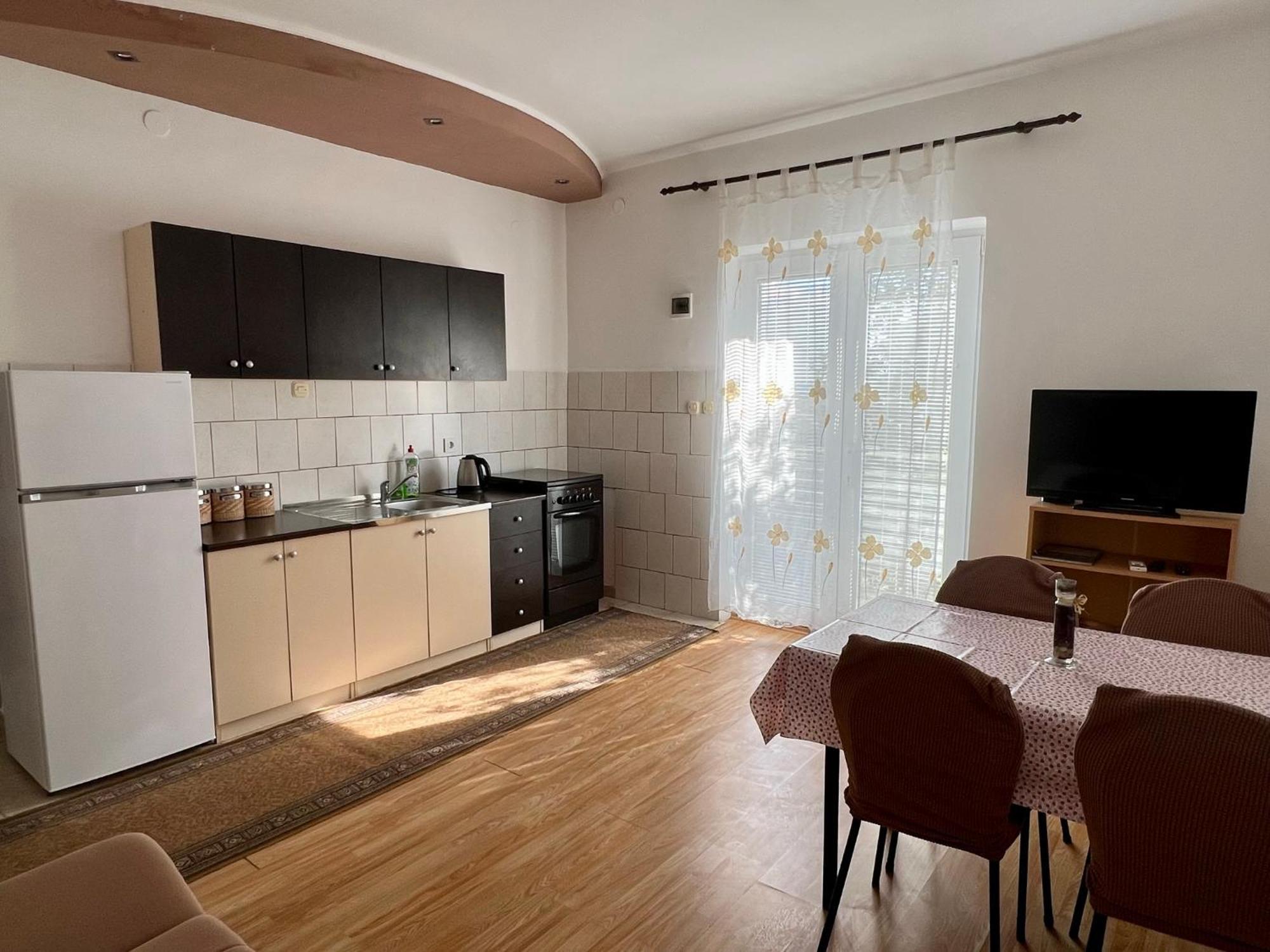 Apartments Monika Бибинє Екстер'єр фото