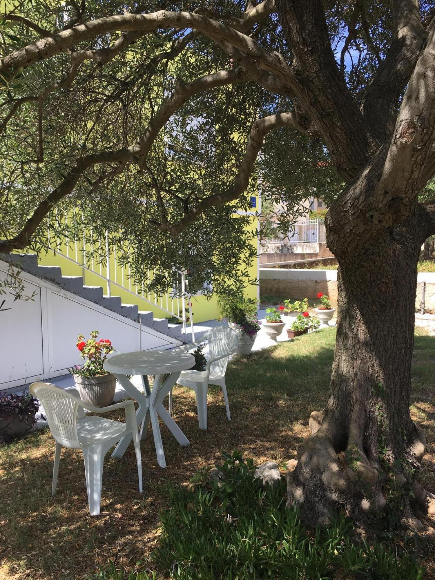 Apartments Monika Бибинє Екстер'єр фото