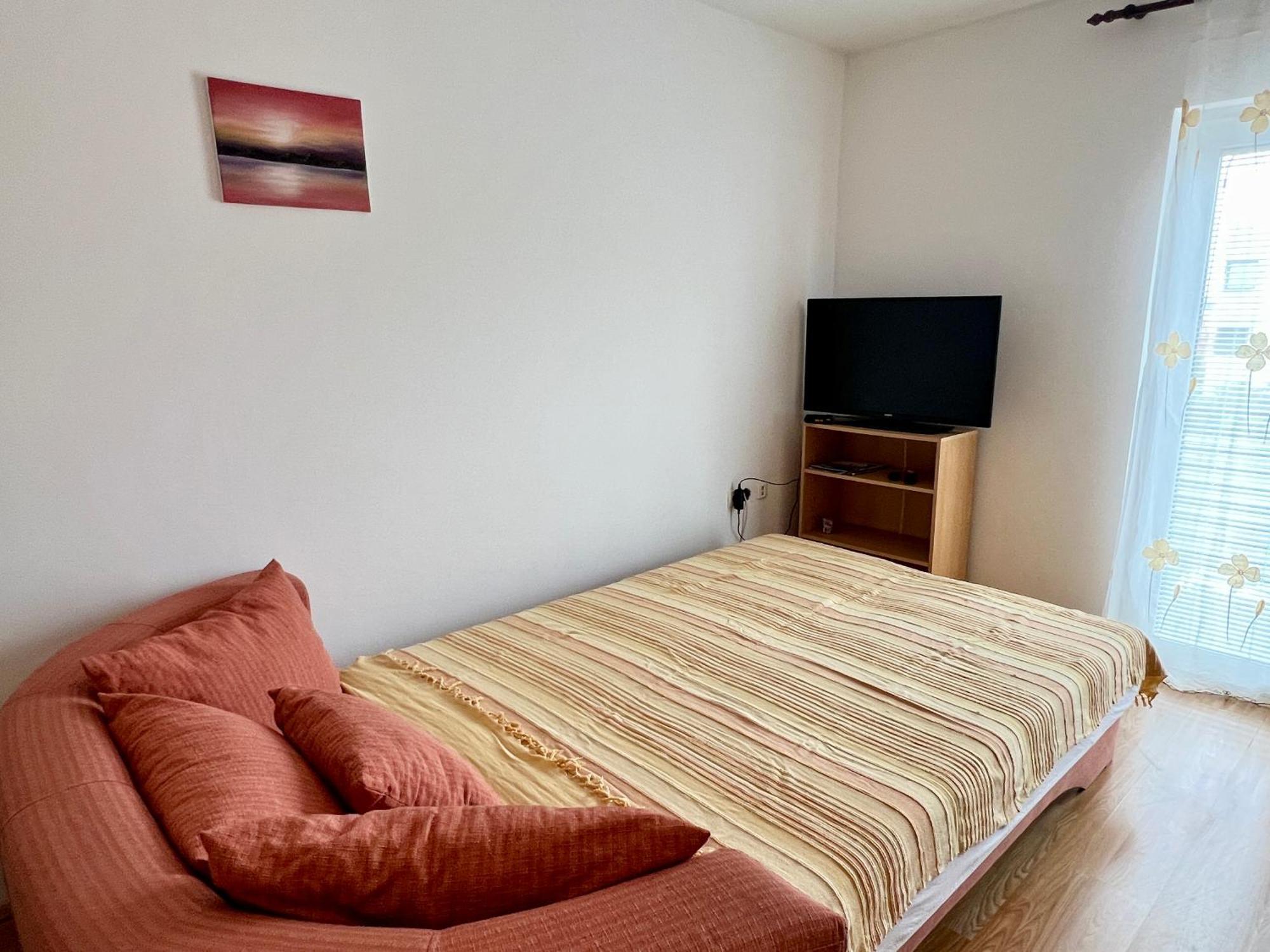 Apartments Monika Бибинє Екстер'єр фото